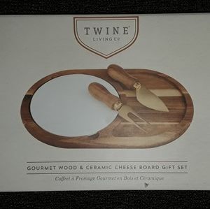 Wood & Ceramic Cheese Board Gift Set